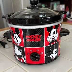 Mickey Mouse 2qt Slow Cooker